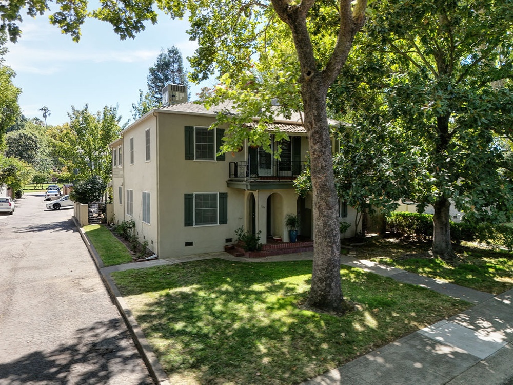 1032 & 1034 10th Ave.